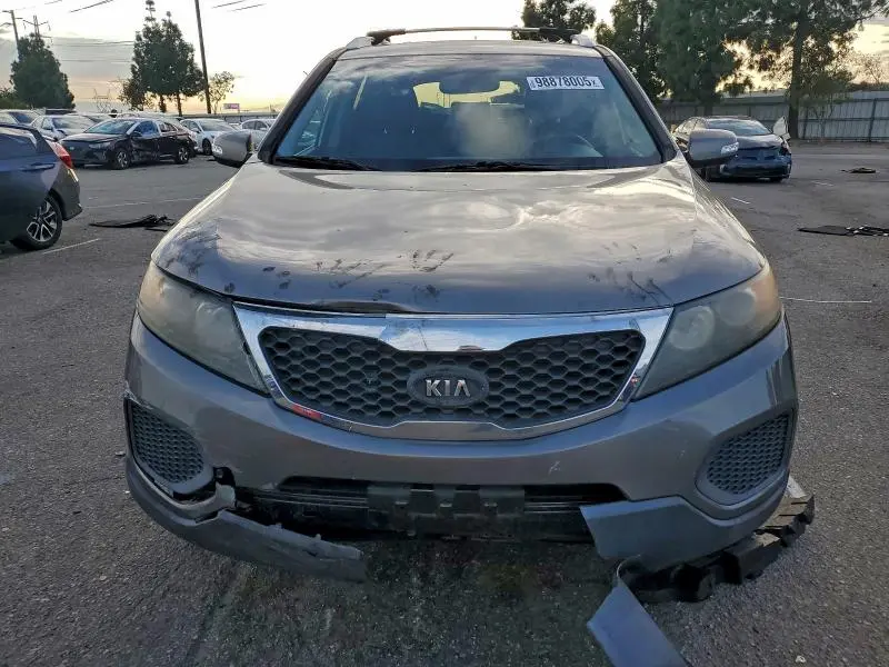 2011 KIA SORENTO BASE  