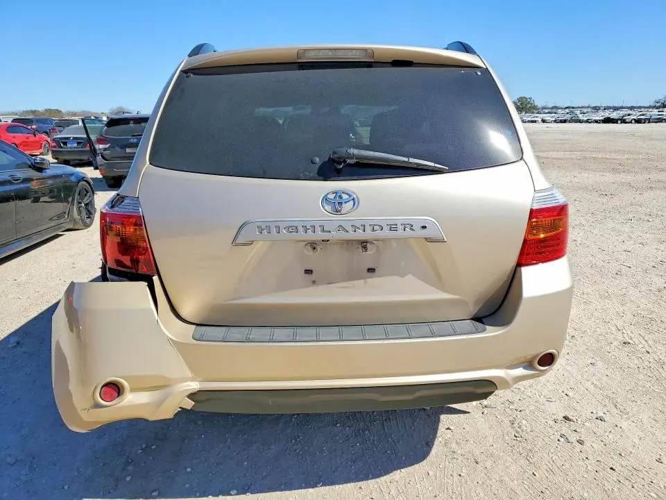 2010 TOYOTA HIGHLANDER SE  
