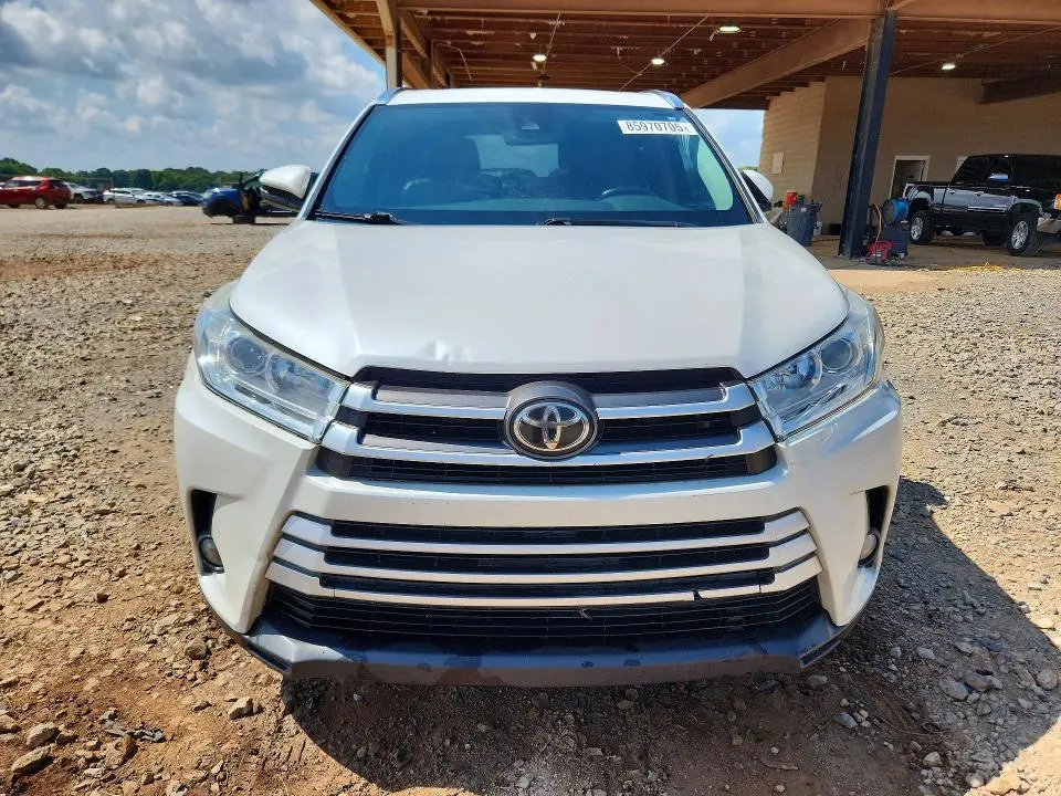 2019 TOYOTA HIGHLANDER XLE  