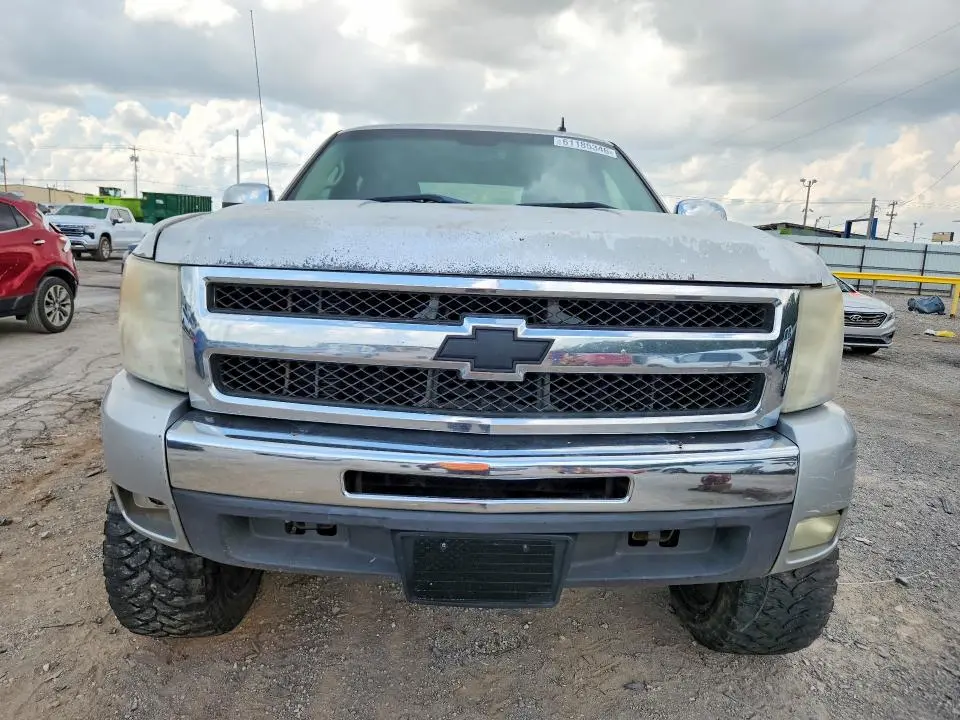 2011 CHEVROLET SILVERADO C1500 LT  