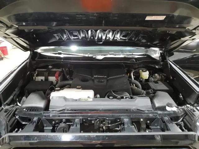 2024 TOYOTA TUNDRA CREWMAX SR  