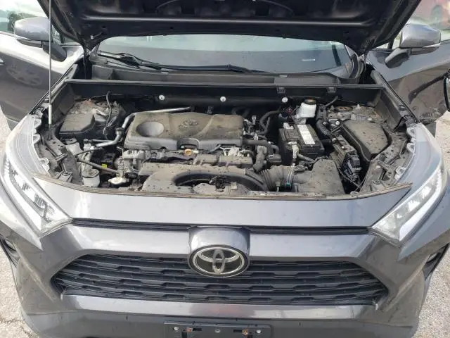 2019 TOYOTA RAV4 XLE  