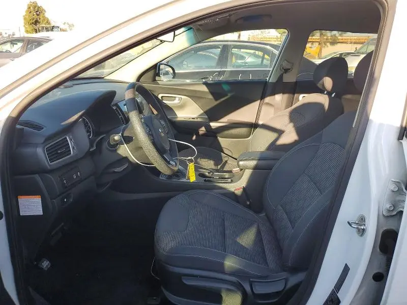 2019 KIA NIRO LX  