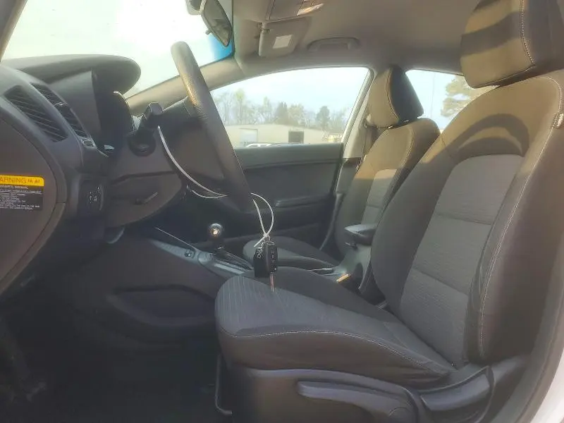 2015 KIA FORTE LX  
