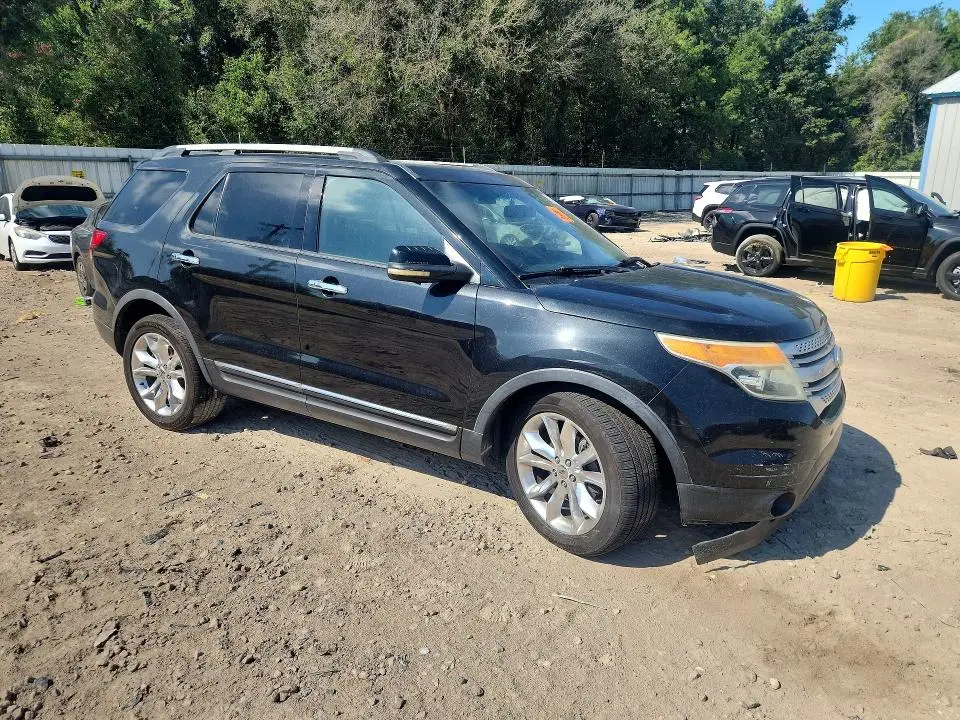 2011 FORD EXPLORER XLT  