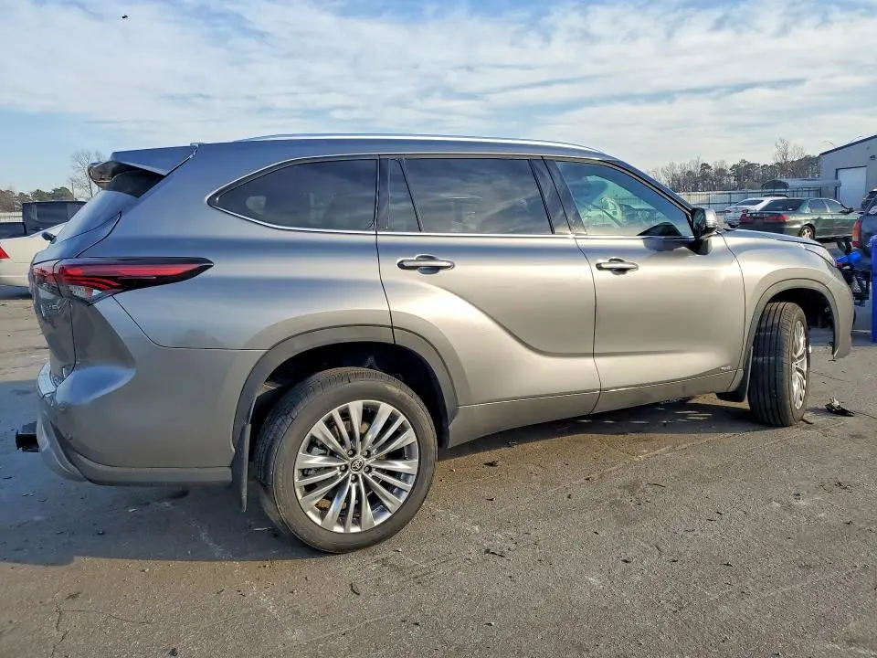 2026 TOYOTA HIGHLANDER HYBRID LIMITED  