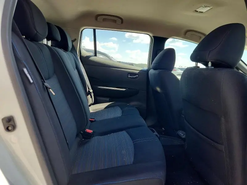 2023 NISSAN LEAF SV PLUS  