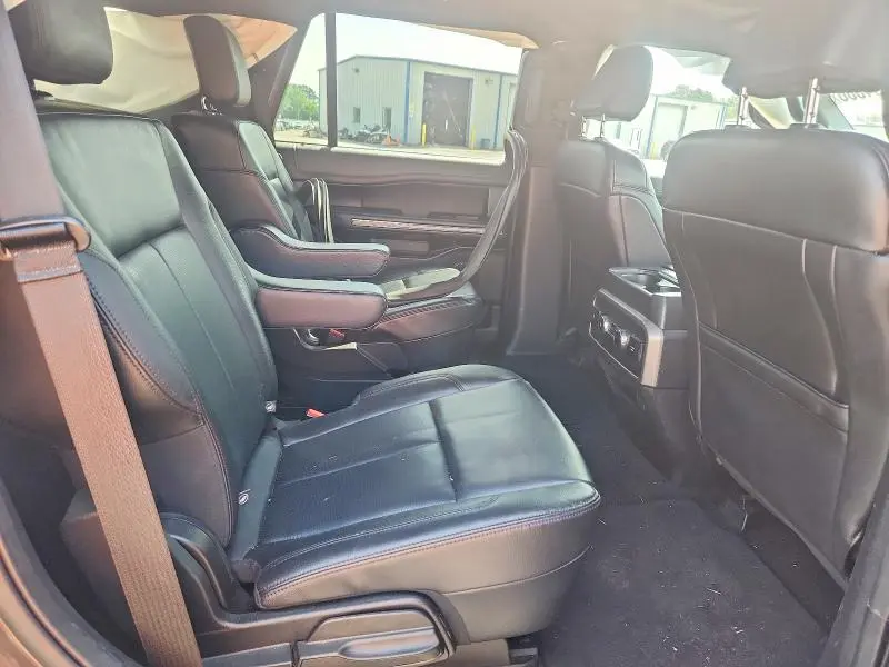 2021 FORD EXPEDITION XLT  