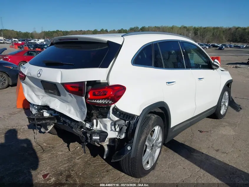 2023 MERCEDES-BENZ GLA 250  