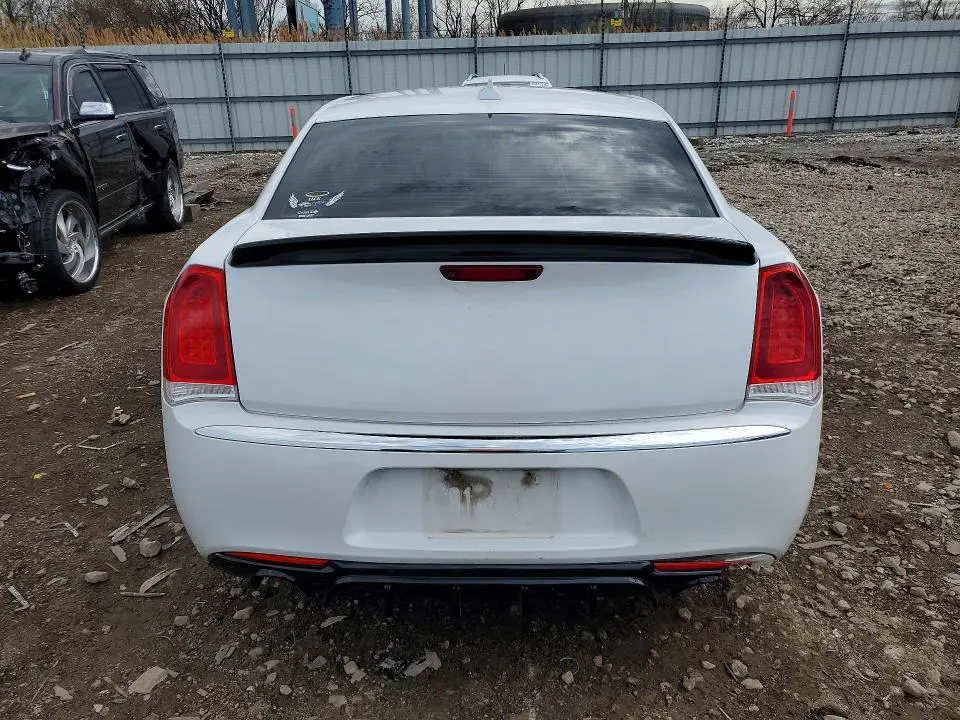 2015 CHRYSLER 300 LIMITED  