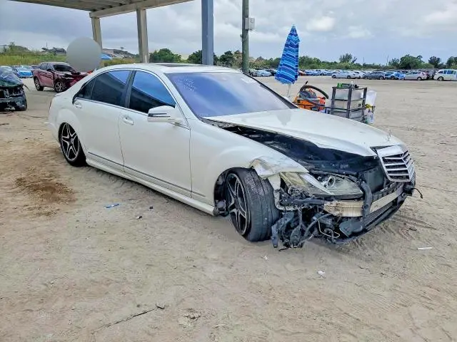 2010 MERCEDES-BENZ S 550  
