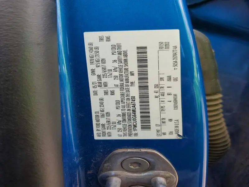 2021 FORD ESCAPE SE  