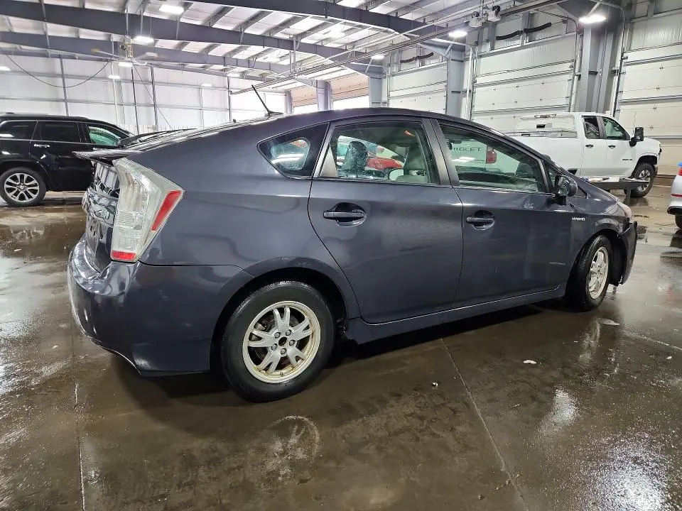 2011 TOYOTA PRIUS THREE  