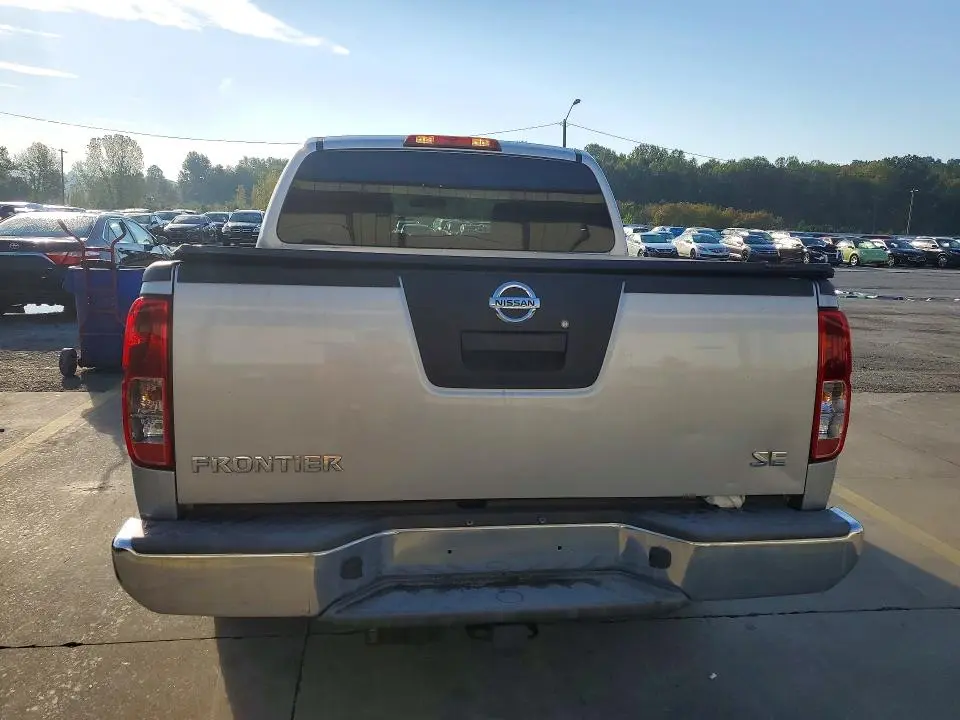 2010 NISSAN FRONTIER SE V6  