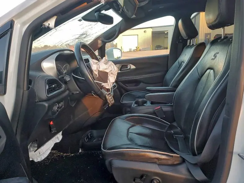 2019 CHRYSLER PACIFICA LIMITED  