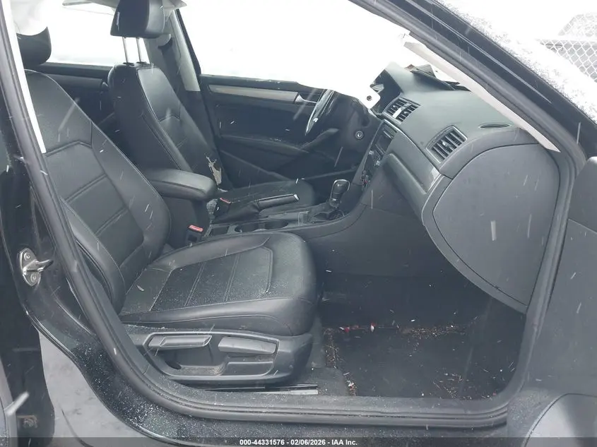 2015 VOLKSWAGEN PASSAT 1.8T WOLFSBURG EDITION