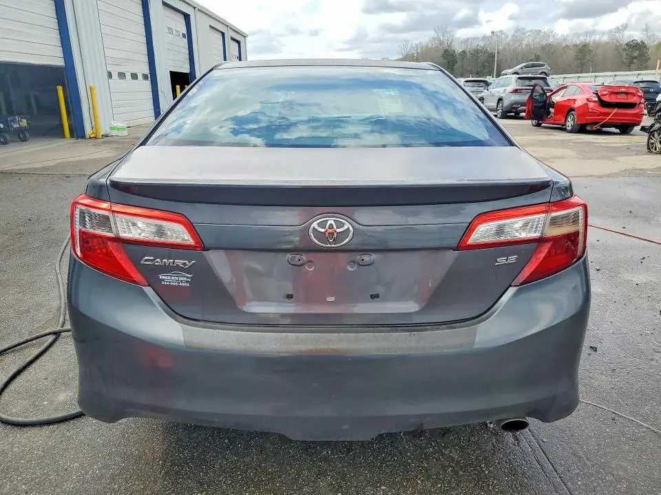 2013 TOYOTA CAMRY SE  
