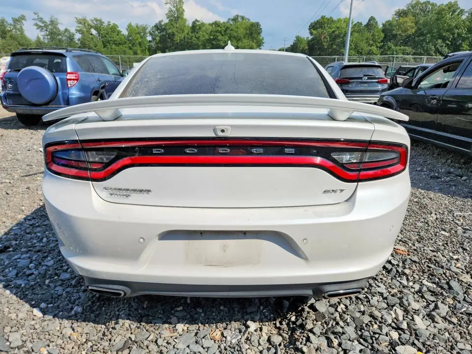 2015 DODGE CHARGER SXT  