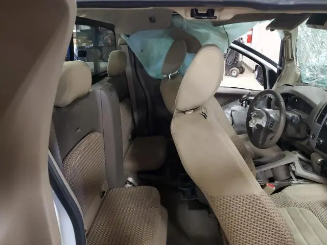 2015 NISSAN FRONTIER SV  