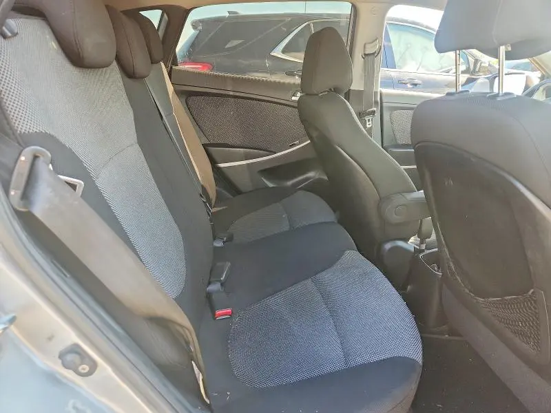 2012 HYUNDAI ACCENT GS  
