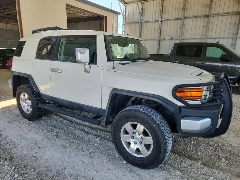 2010 TOYOTA FJ CRUISER BASE  