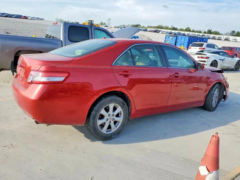 2011 TOYOTA CAMRY LE  