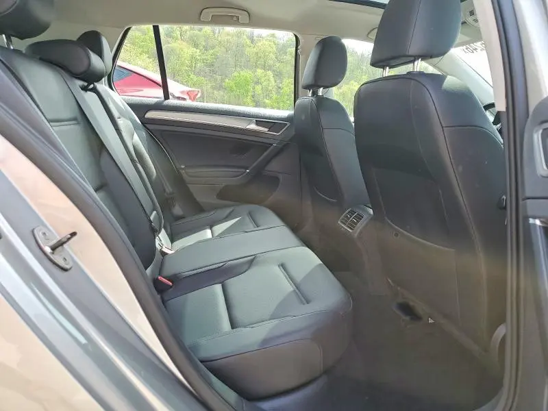 2016 VOLKSWAGEN GOLF S  