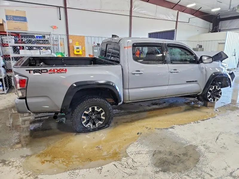 2020 TOYOTA TACOMA SR V6  