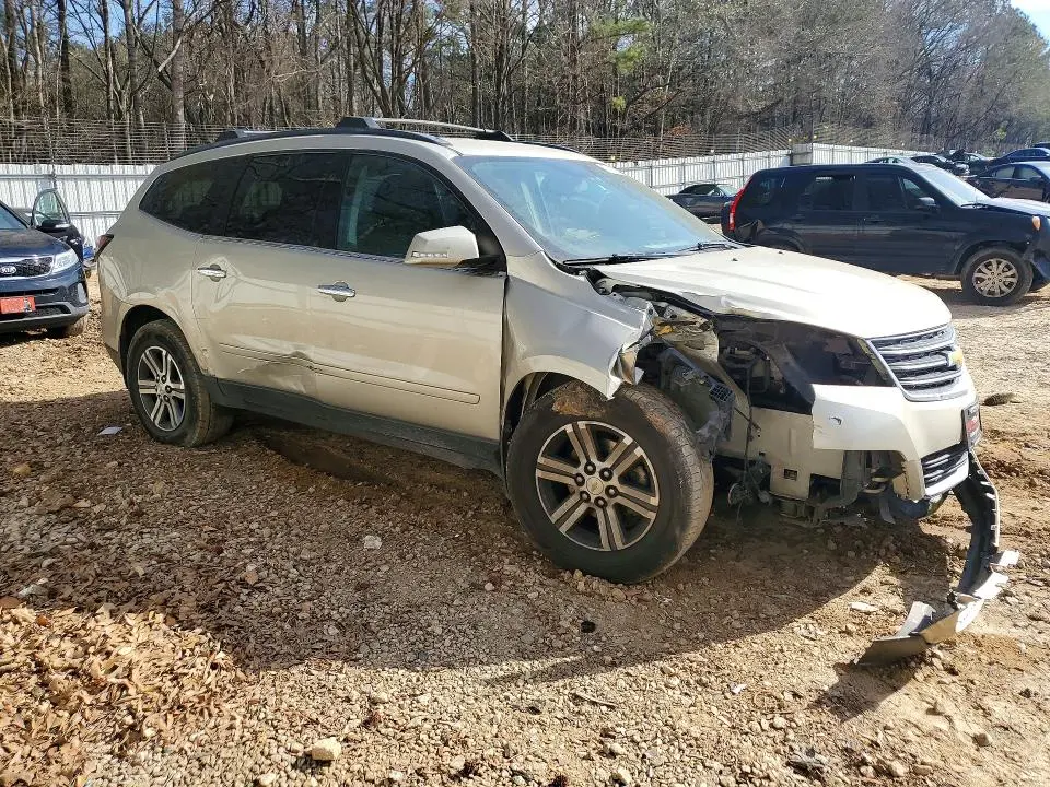 2015 CHEVROLET TRAVERSE LT  