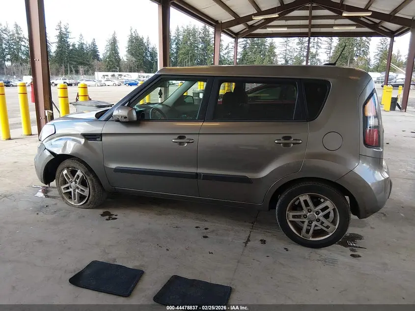 2011 KIA SOUL +