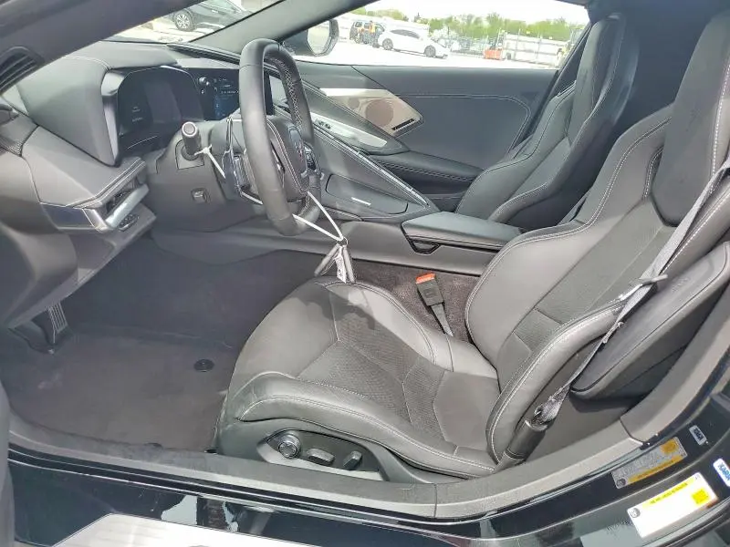 2025 CHEVROLET CORVETTE STINGRAY 2LT  