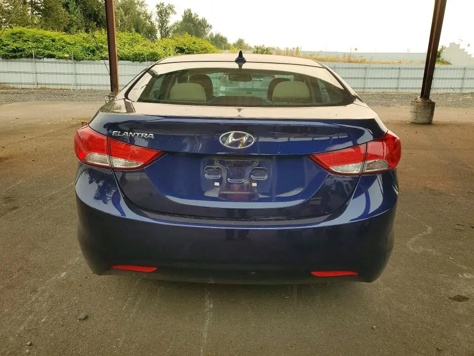 2013 HYUNDAI ELANTRA GLS  