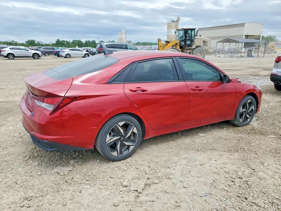 2023 HYUNDAI ELANTRA SEL  