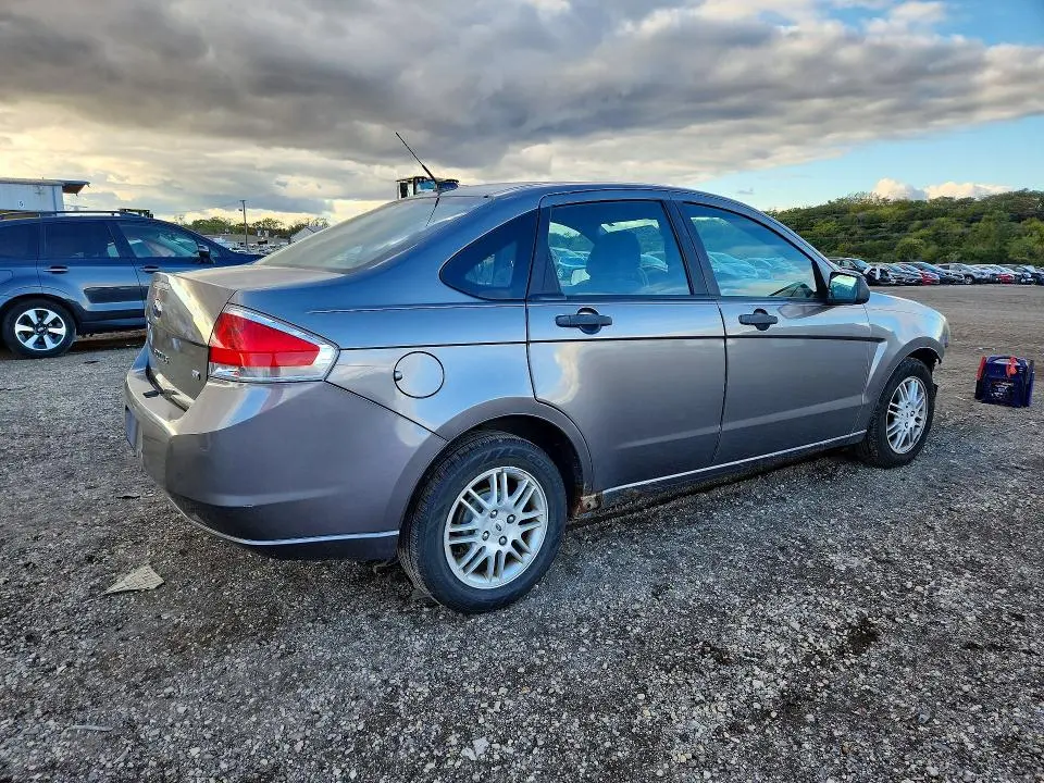 2011 FORD FOCUS SE  