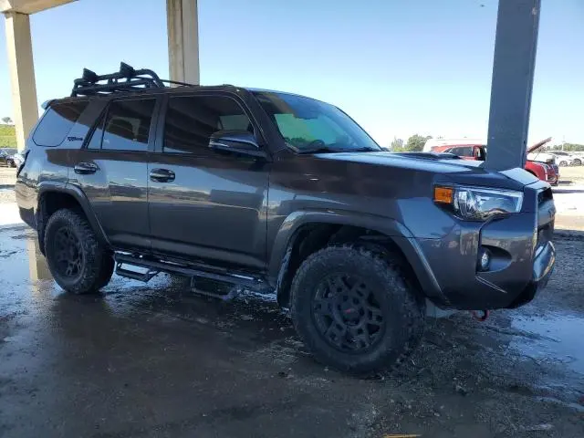 2023 TOYOTA 4RUNNER SE  