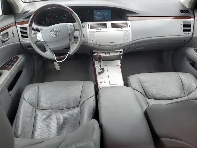 2010 TOYOTA AVALON XL  