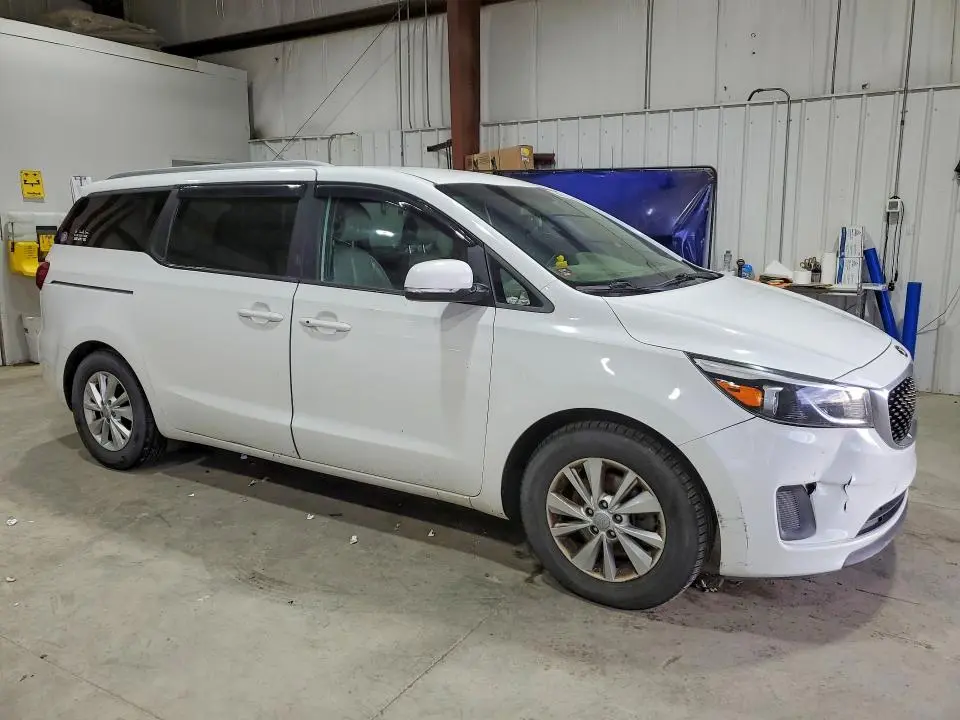 2017 KIA SEDONA LX  
