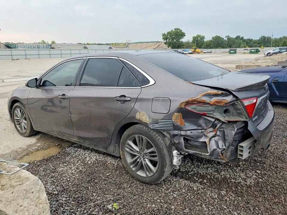 2015 TOYOTA CAMRY SE  