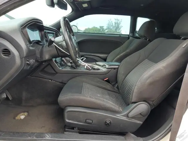 2016 DODGE CHALLENGER SXT  