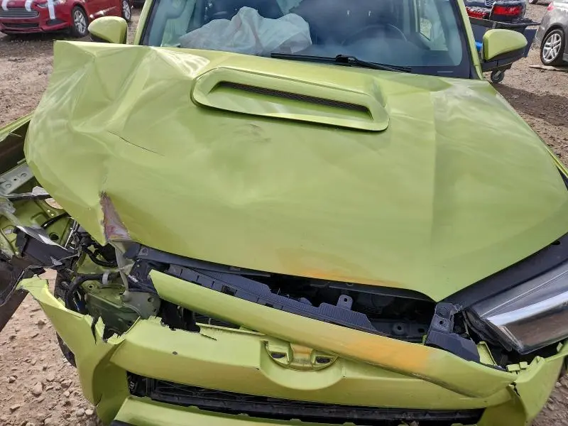 2023 TOYOTA 4RUNNER SE  