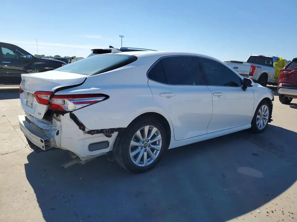 2019 TOYOTA CAMRY LE  