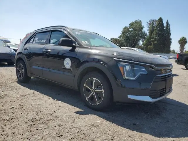 2023 KIA NIRO EX  
