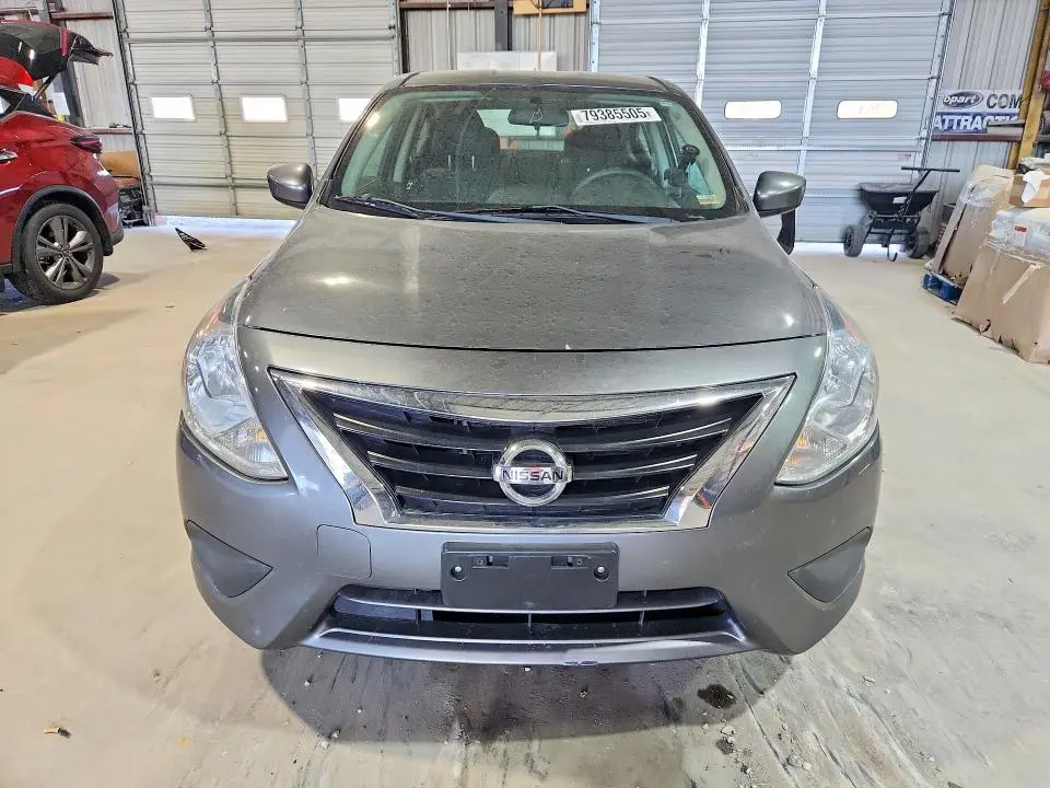 2018 NISSAN VERSA SV  
