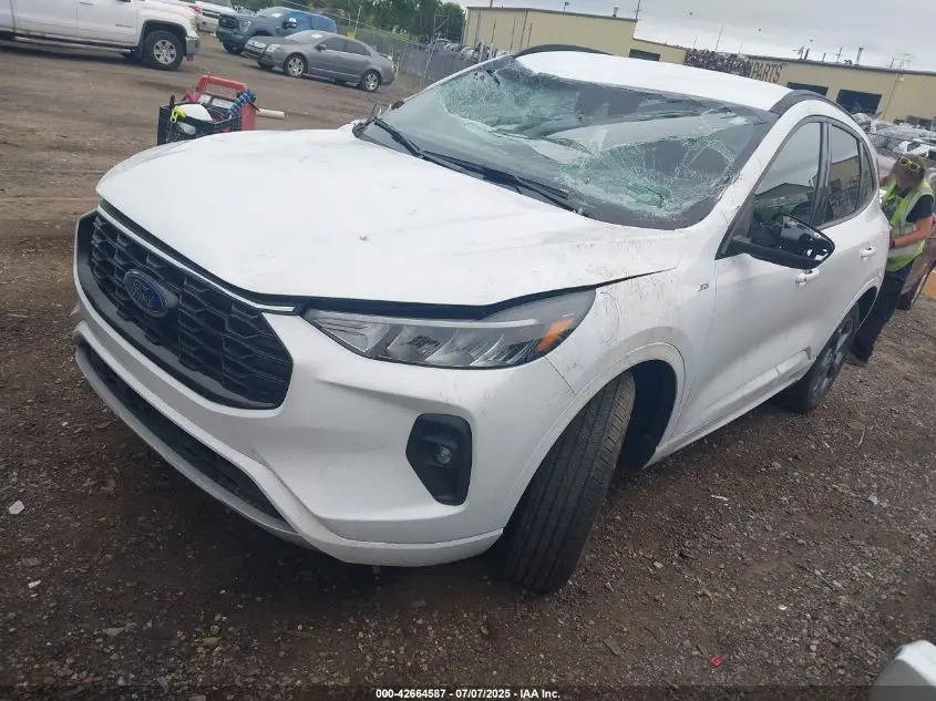 2023 FORD ESCAPE ST-LINE SELECT