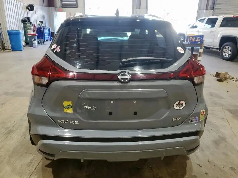 2024 NISSAN KICKS SV  