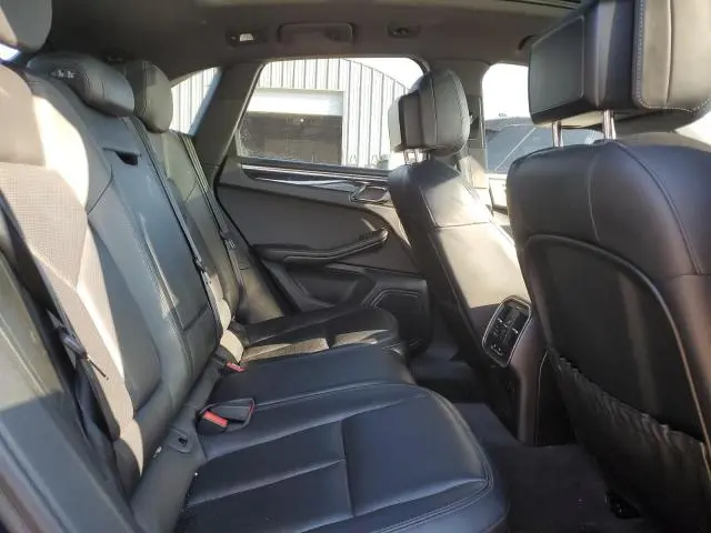 2016 PORSCHE MACAN S  