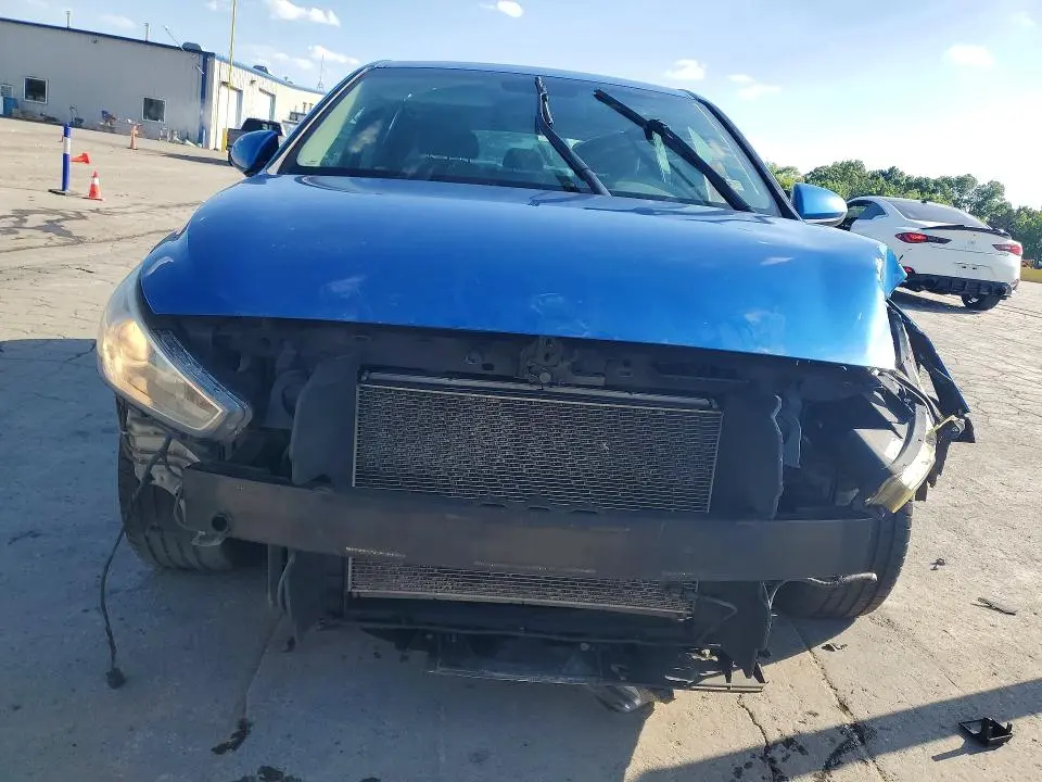 2018 HYUNDAI ELANTRA GT BASE  