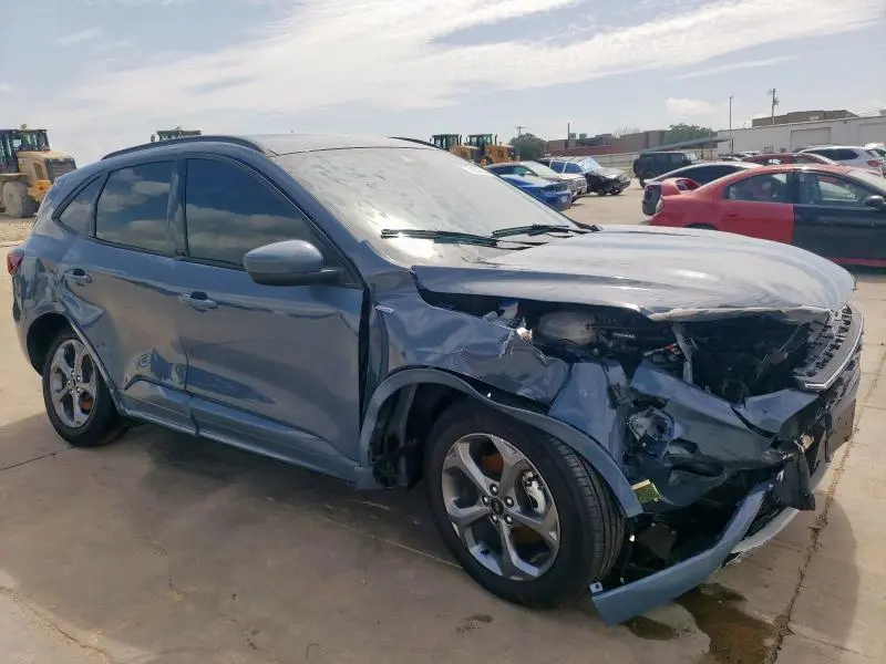 2024 FORD ESCAPE ST LINE SELECT  