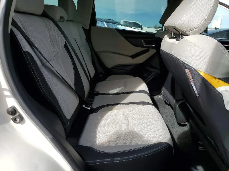 2021 SUBARU FORESTER   