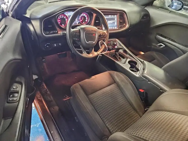 2017 DODGE CHALLENGER SXT  